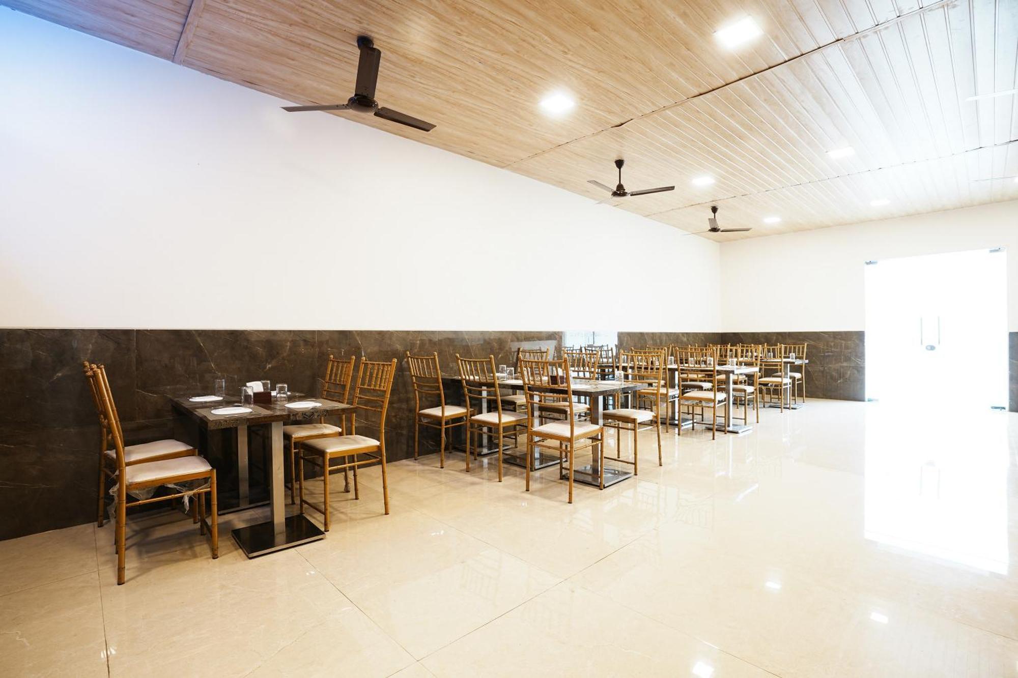 Madhav Residency Hotel & Banquet, Kalyan, Mumbai Exterior foto