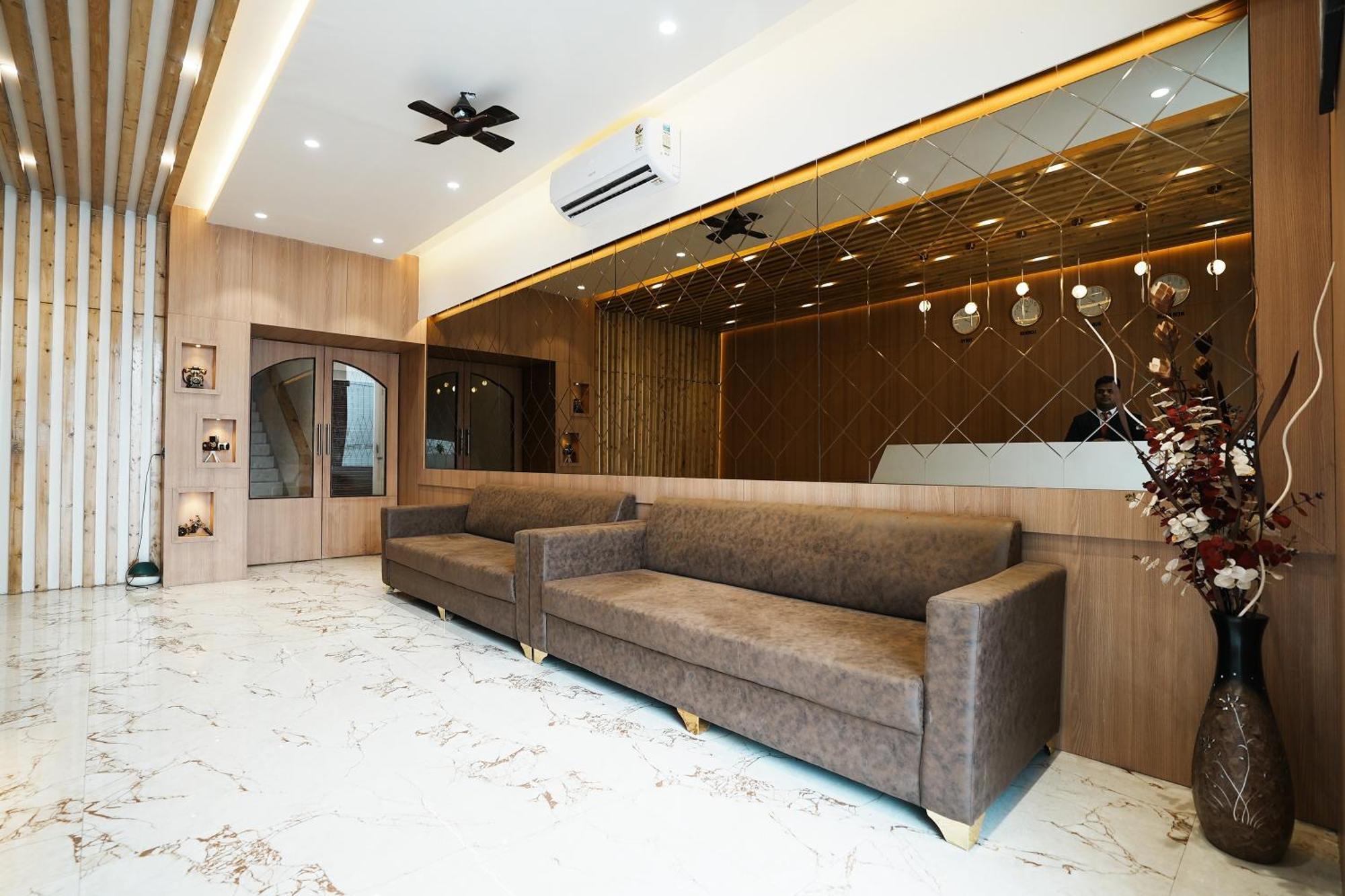 Madhav Residency Hotel & Banquet, Kalyan, Mumbai Exterior foto