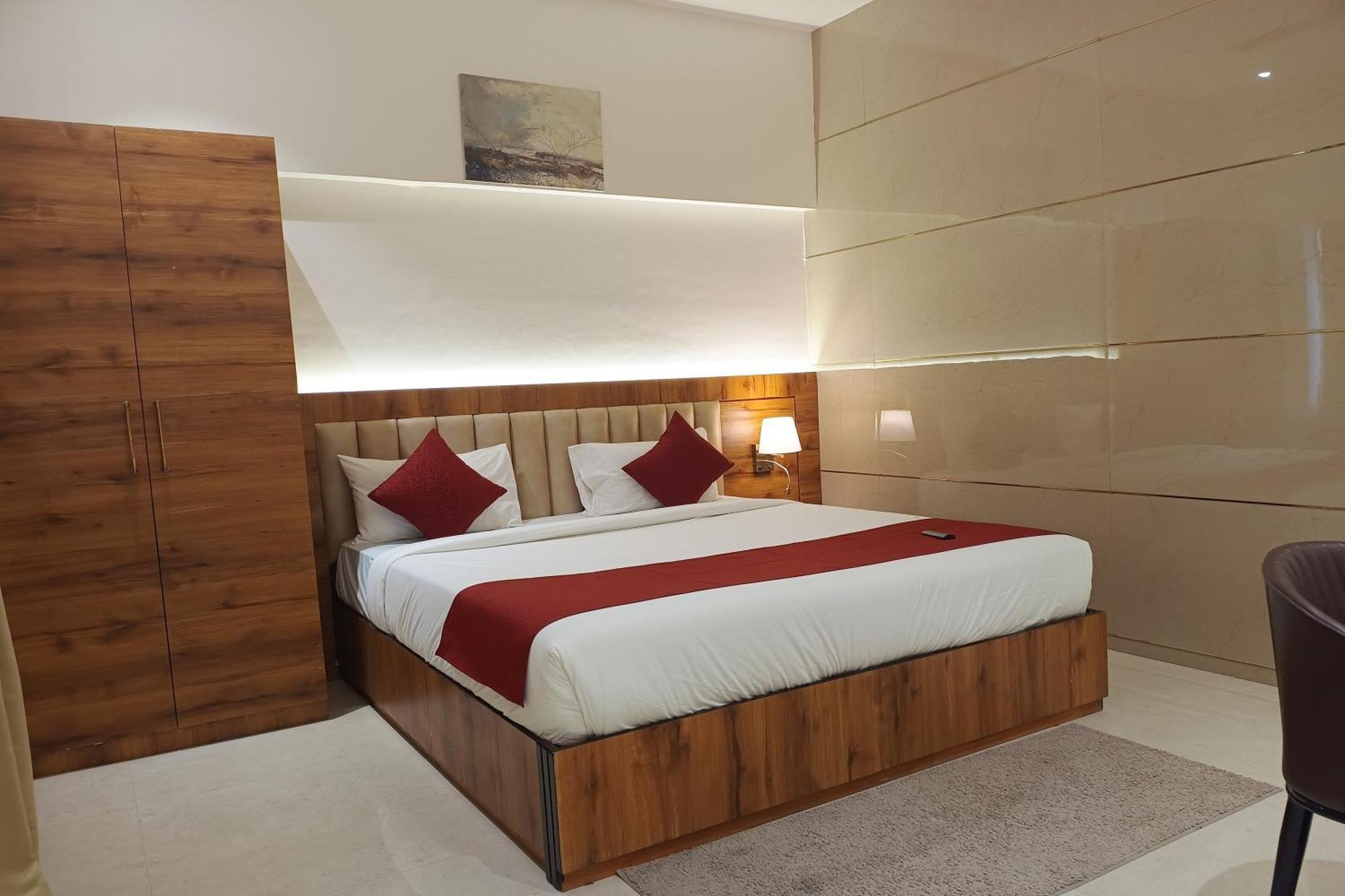 Madhav Residency Hotel & Banquet, Kalyan, Mumbai Exterior foto