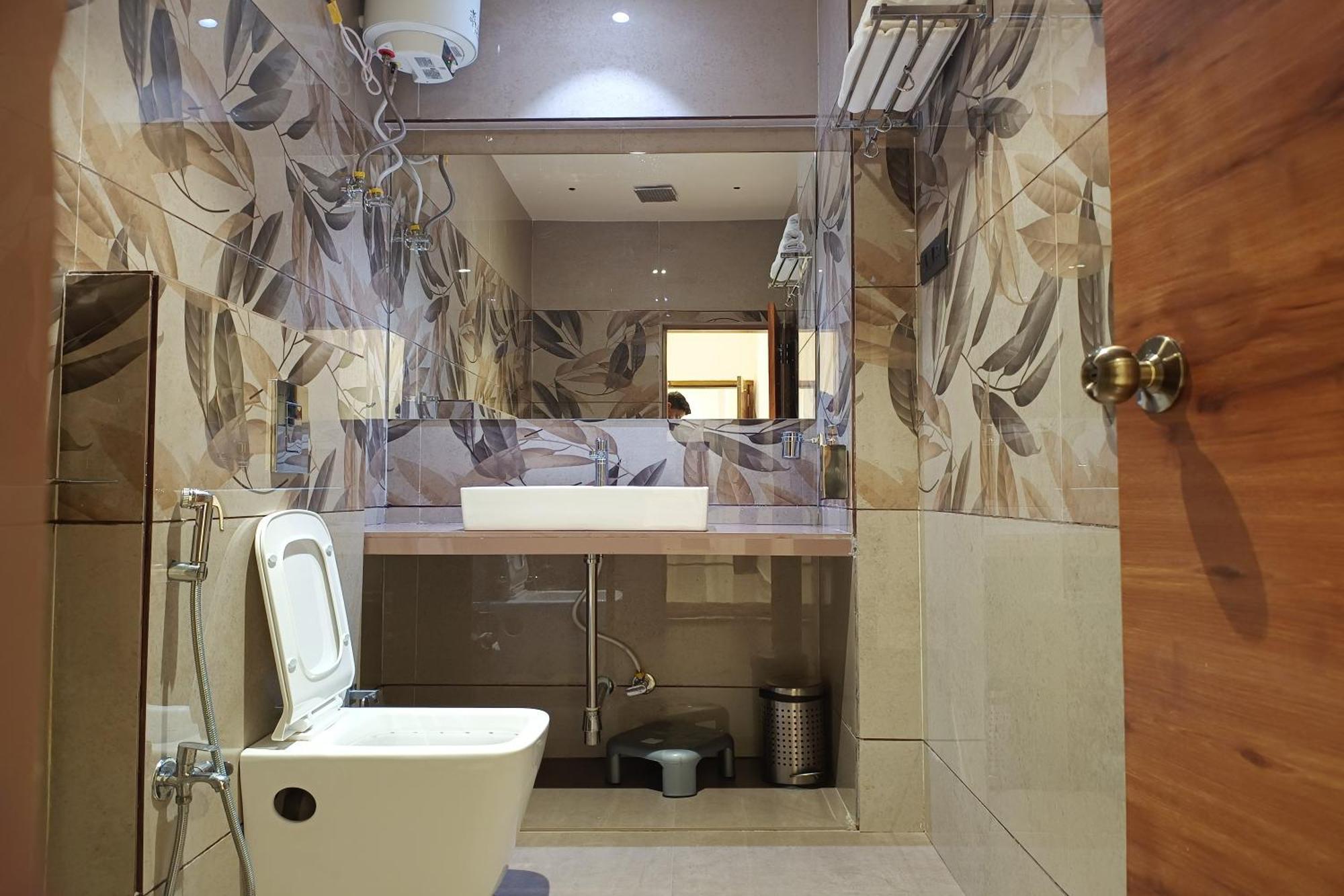 Madhav Residency Hotel & Banquet, Kalyan, Mumbai Exterior foto